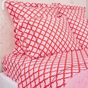 Roller Rabbit Jemima Queen Sheet Set